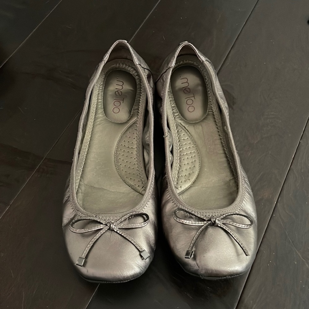 Me Too cushioned metallic flats